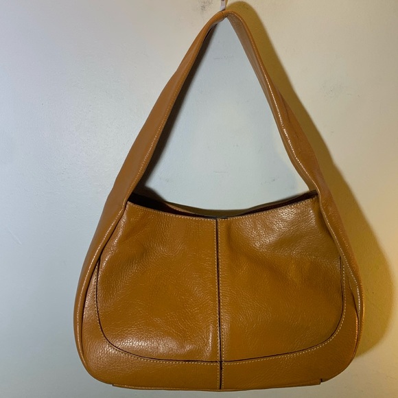 A.Bellucci Handbags - A. Bellucci Made in Italy tan genuine leather hobo bag